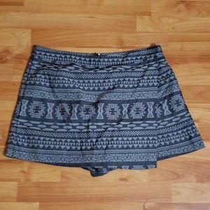 1.State Aztec style skort size large